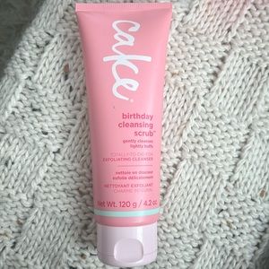 Marc Anthony Cake Beauty Cleansing Scrub